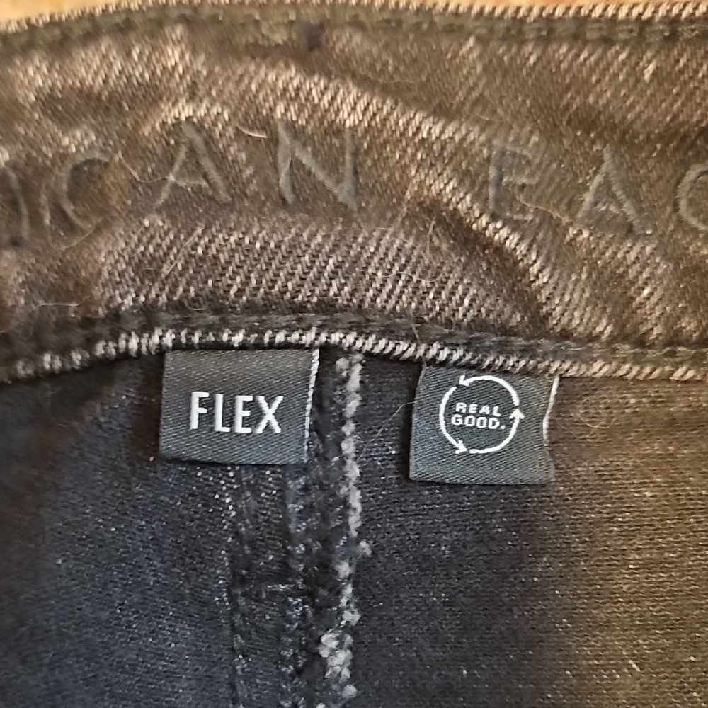 American Eagle Easyflex Relaxed Straight Jean - Picture 7 of 9